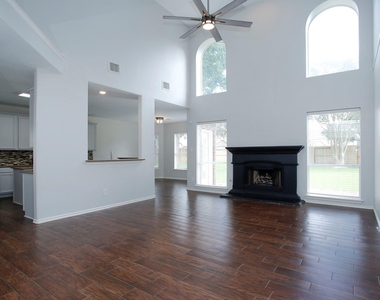 10314 Cliff Haven Court - Photo Thumbnail 8