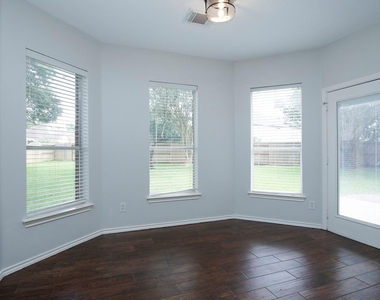 10314 Cliff Haven Court - Photo Thumbnail 10