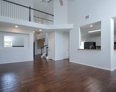 10314 Cliff Haven Court - Photo Thumbnail 7