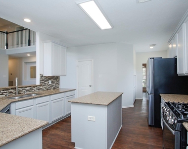 10314 Cliff Haven Court - Photo Thumbnail 14