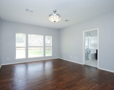 10314 Cliff Haven Court - Photo Thumbnail 16