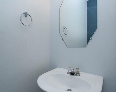 10314 Cliff Haven Court - Photo Thumbnail 14