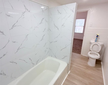 3417 Wisconsin Street - Photo Thumbnail 11