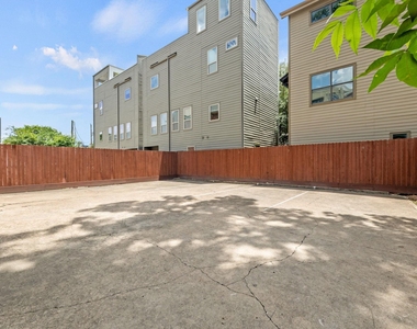 412 Drew Street - Photo Thumbnail 27
