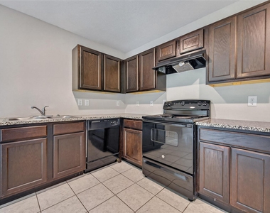 14774 Bowie Lane - Photo Thumbnail 17