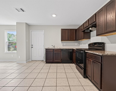 14774 Bowie Lane - Photo Thumbnail 16