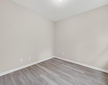 14774 Bowie Lane - Photo Thumbnail 21
