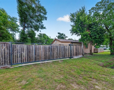 7030 Sidney Street - Photo Thumbnail 31