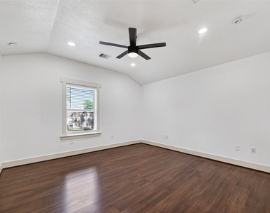 7030 Sidney Street - Photo Thumbnail 13