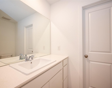 6147 Sunburst Scarlet Street - Photo Thumbnail 23