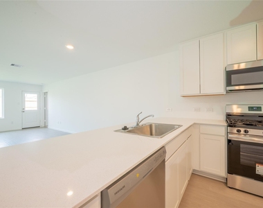 6147 Sunburst Scarlet Street - Photo Thumbnail 18