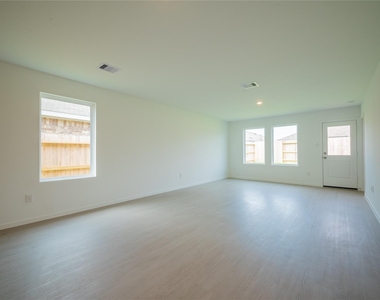 6147 Sunburst Scarlet Street - Photo Thumbnail 2