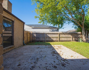 16042 Bear Hill Drive - Photo Thumbnail 31