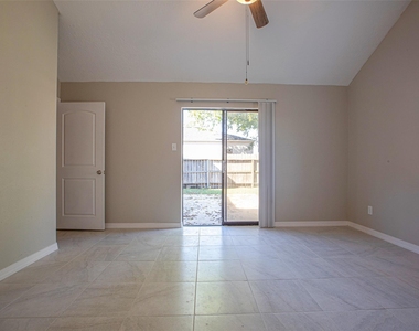 16042 Bear Hill Drive - Photo Thumbnail 23