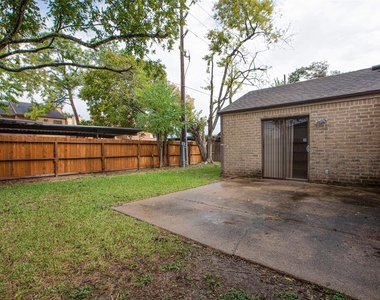 16042 Bear Hill Drive - Photo Thumbnail 32