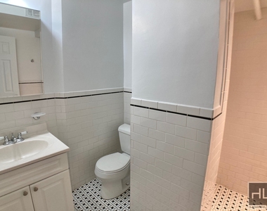 East 84 Street - Photo Thumbnail 1
