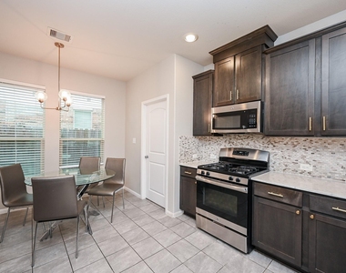 23919 Villa Lisa Drive - Photo Thumbnail 14