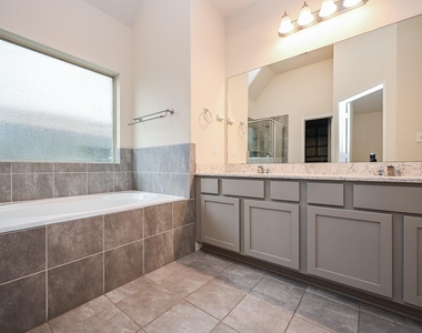 23919 Villa Lisa Drive - Photo Thumbnail 21