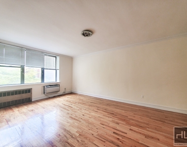 East 36 Street - Photo Thumbnail 2