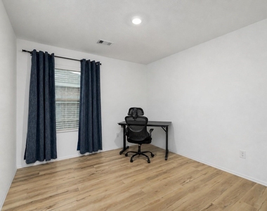 26918 Winward Creek Trail - Photo Thumbnail 19