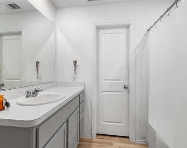 26918 Winward Creek Trail - Photo Thumbnail 14