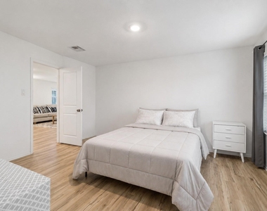 26918 Winward Creek Trail - Photo Thumbnail 13