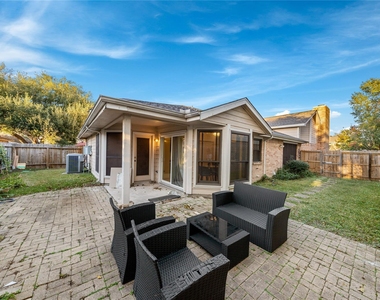 12635 Ashford Chase Drive - Photo Thumbnail 15