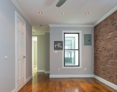W 52nd St. - Photo Thumbnail 2