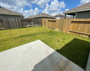 25526 Northpark Spruce Court - Photo Thumbnail 16