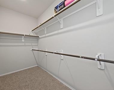 804 Pearl River Drive - Photo Thumbnail 16
