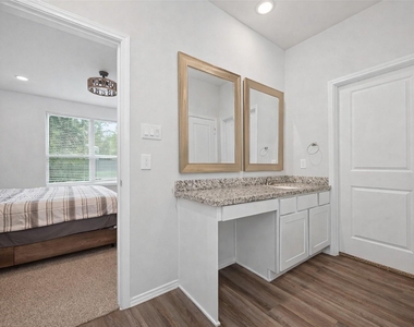 804 Pearl River Drive - Photo Thumbnail 32