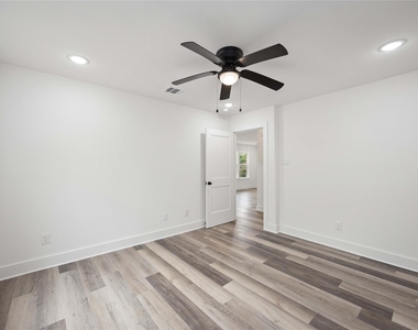 3405 Mount Pleasant Street - Photo Thumbnail 10