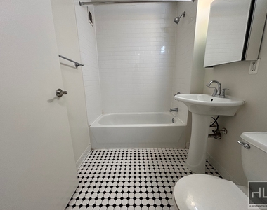 West 96th Street - Photo Thumbnail 2