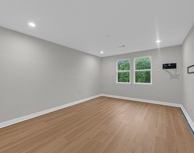 5020 Sayers Street - Photo Thumbnail 12