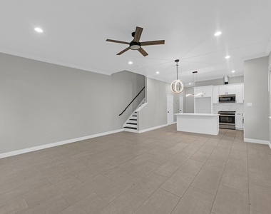 5020 Sayers Street - Photo Thumbnail 3
