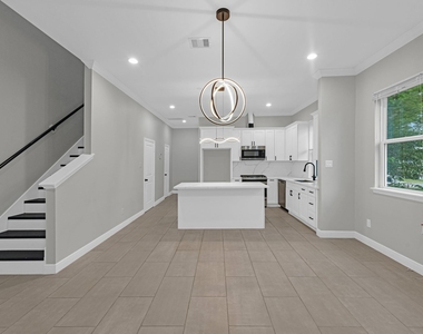 5020 Sayers Street - Photo Thumbnail 4