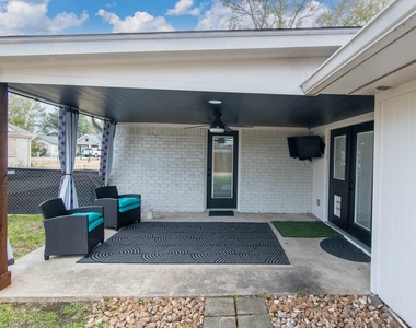 712 Clarence Street - Photo Thumbnail 39