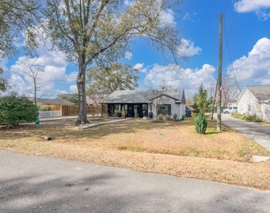 712 Clarence Street - Photo Thumbnail 34