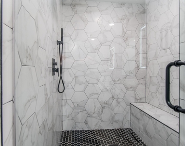 712 Clarence Street - Photo Thumbnail 22