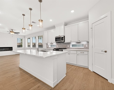 21227 Teal Lovegrass Lane - Photo Thumbnail 13