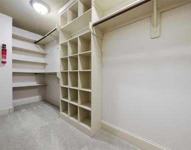 5929 Kansas Street - Photo Thumbnail 22