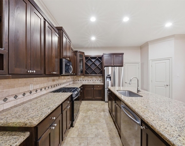 5929 Kansas Street - Photo Thumbnail 12