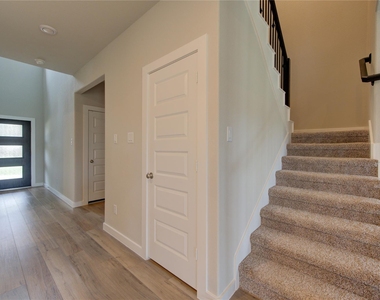 6027 Jenna Way - Photo Thumbnail 31