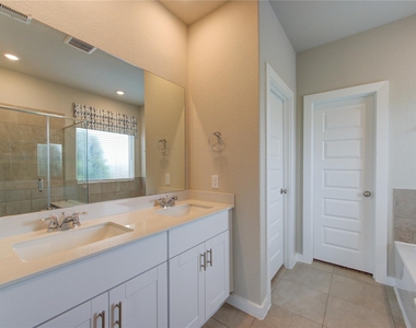 6027 Jenna Way - Photo Thumbnail 27