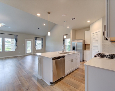 6027 Jenna Way - Photo Thumbnail 9