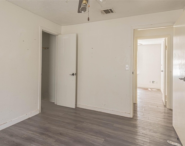 22316 E Martin Drive - Photo Thumbnail 33