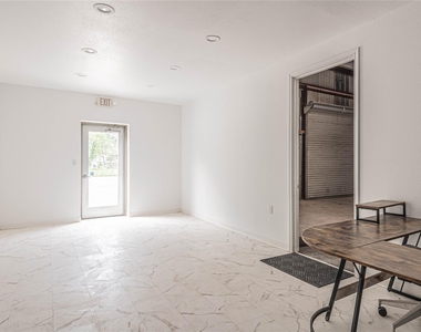 22316 E Martin Drive - Photo Thumbnail 12