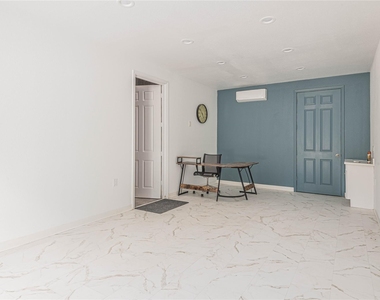 22316 E Martin Drive - Photo Thumbnail 15