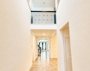20015 Matador Ridge Drive - Photo Thumbnail 2