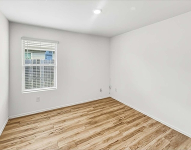 22259 Stoney Ravine Drive - Photo Thumbnail 10